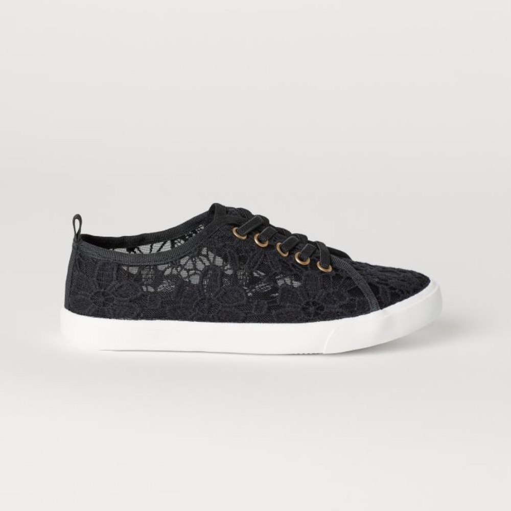 H&M Girl Black Shoes Lace Sneakers, Size 4.5